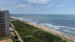 Apto beira-mar pé na areia